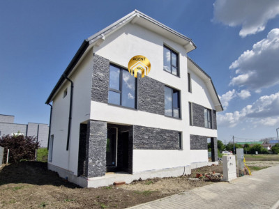 Vila 4 camere + Mansarda Mare - Otopeni Odaile - toate utilitatile!