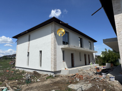 Casa de colt in Triplex - Otopeni Odaile - Aproape de DN1