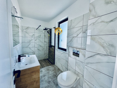 CASA DOMNESTI/ UTILITATI/ 5 CAMERE