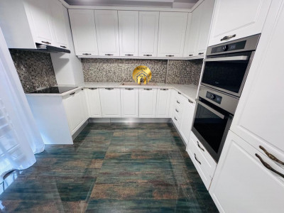 Casa 4 Camere in Complex Rezidential, Central, Panouri Solare