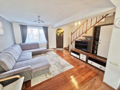 Închiriere Casa P+1+M cu Garaj si Panouri – Otopeni, zona Odăile