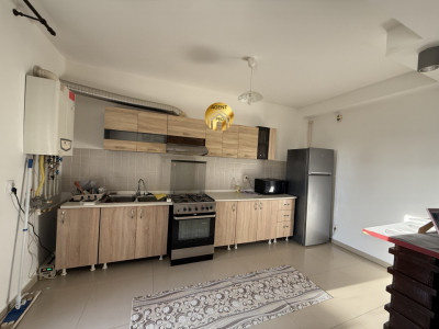 Apartament cu grădină proprie de 45 mp, de vânzare în zona Prelungirea Ghencea.