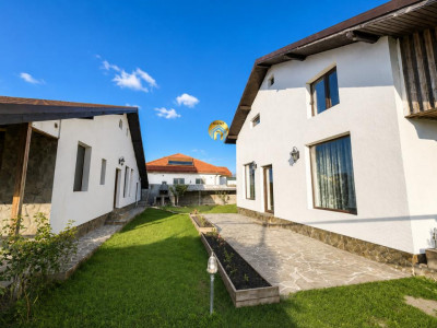 Doua vile individuale in aceeasi curte - 650mp teren