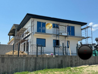 Casa de vanzare P+1E Corbeanca, cu 4 camere, langa lacul Laguna Albastrā