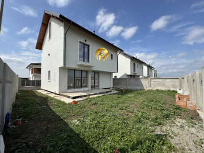 Vila Individuala P+1+M - 300mp teren - Otopeni Odaile